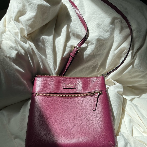 Kate spade red crossbody gently used - Picture 3 of 3